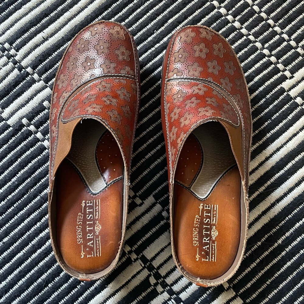 Spring Step L'Artiste Brown Floral Women's Mules